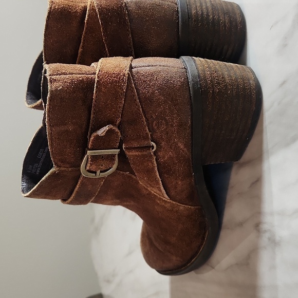 Born suede boots size 9.5 - Picture 4 of 7